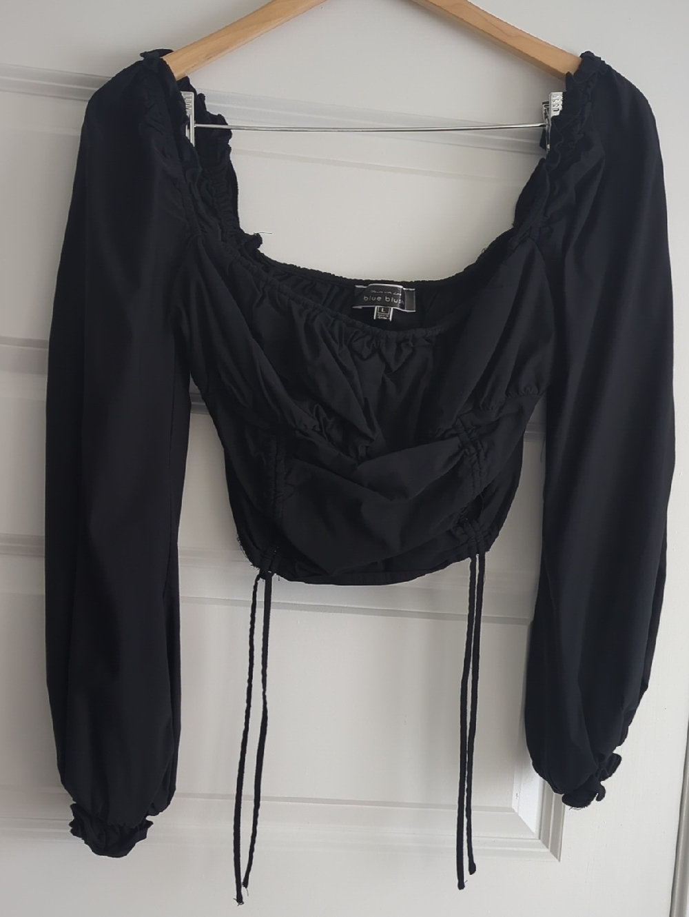 Blue Blush Black Long-Sleeve Ruched Drawstring Crop Top P2P 17 L17 From Shoulder